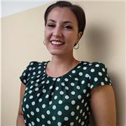 Laureata al Conservatorio in Canto Lirico, impartisco lezioni di avviamento al canto a bambini di età 6-12 anni e lezioni di solfeggio di tutti i livelli per tutte le età